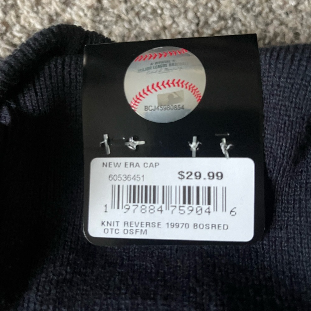 MLB Boston Red Sox Reversible Beanie - Picture 5 of 5